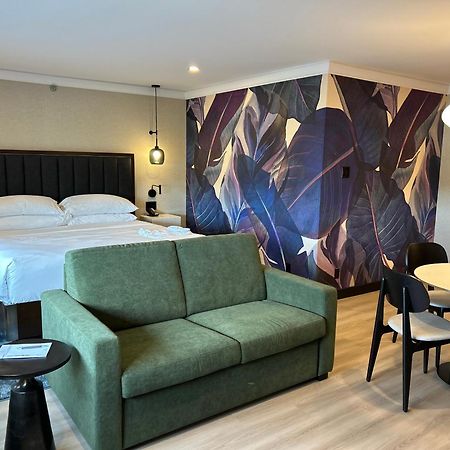 Sheraton Laval Hotel Luaran gambar
